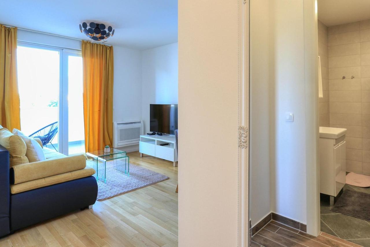 Barbara With Private Parking In The Garage Apartment Zadar Exterior foto